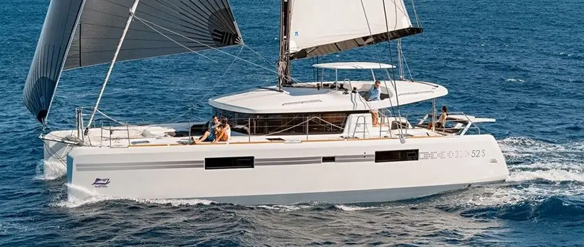 Lagoon 52 Main